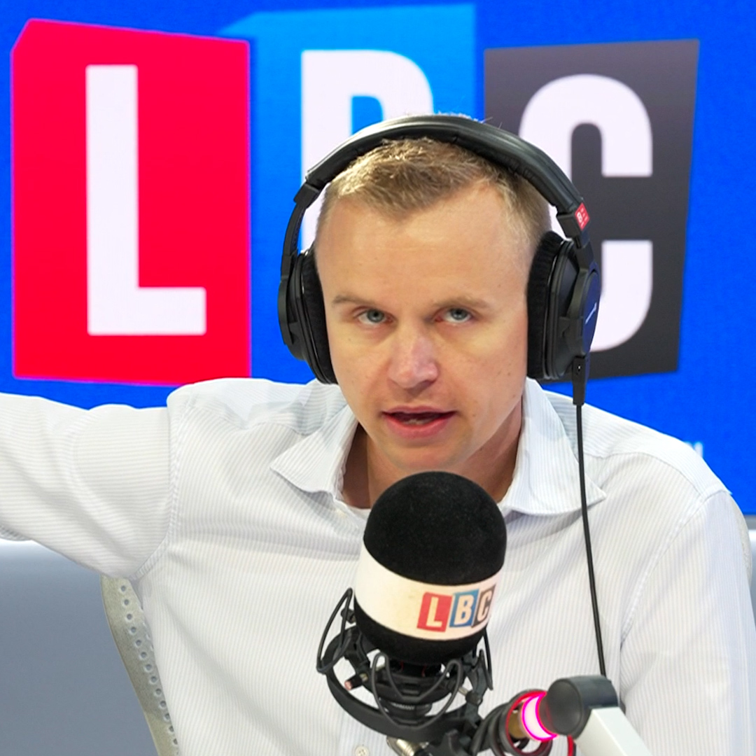 "What harm does that cause you?" James Hanson debates whether burqas should be included in the face coverings ban with caller Daniel.