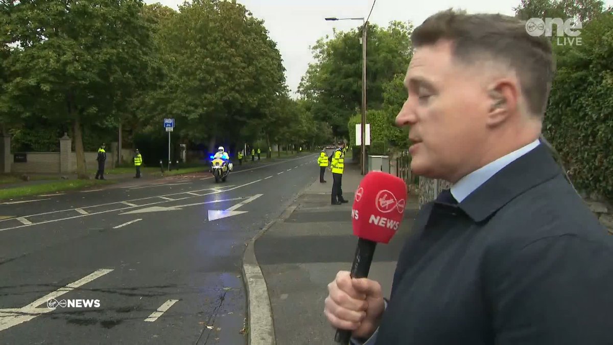 Our Correspondent Paul Quinn steps out of frame as Donald Trump arrives at Áras an Uachtaráin. More on Virgin Media PLAY and #VMNews