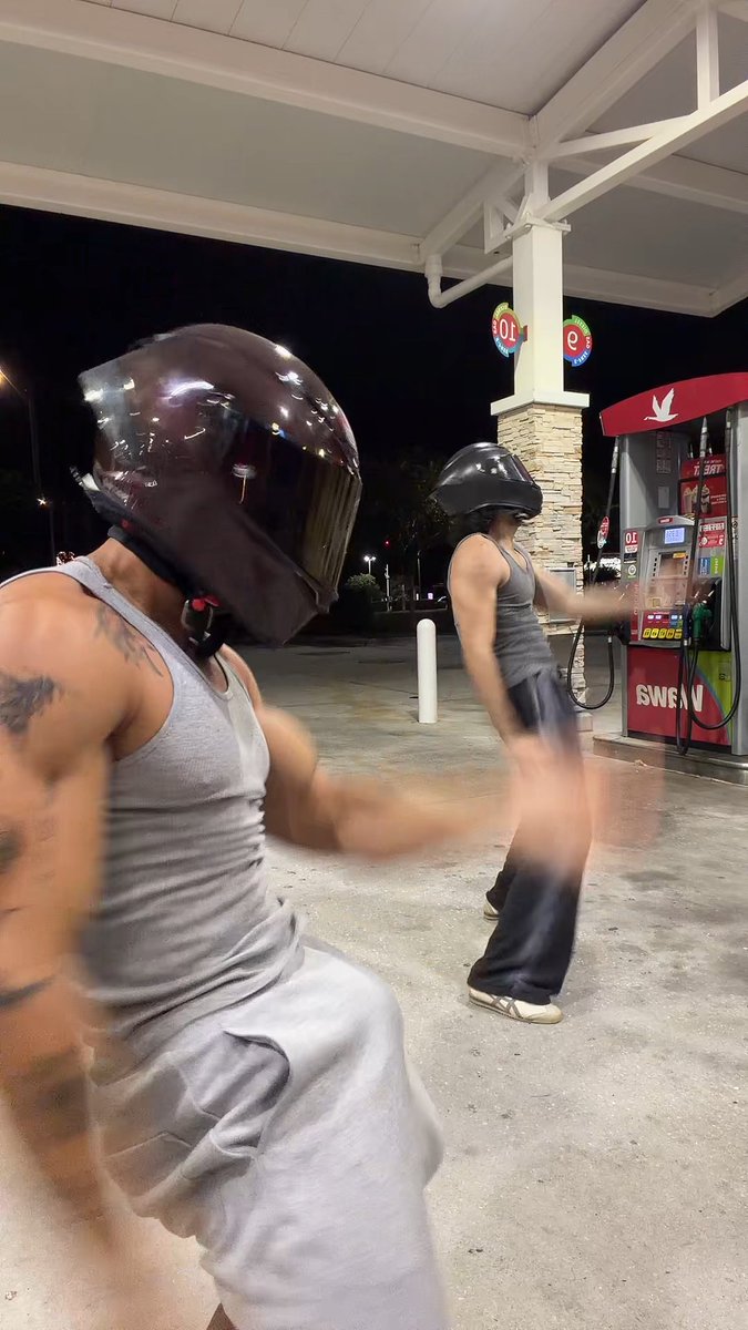 Someone pls get this man some action 🍑 before he comes after me again 🙏 Larping Moto