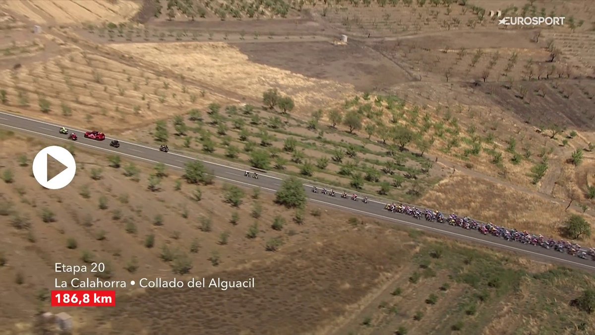 🪵 Leña desde la salida. Por Wout van Aert. #LaVuelta26 #LaCasadelCiclismo