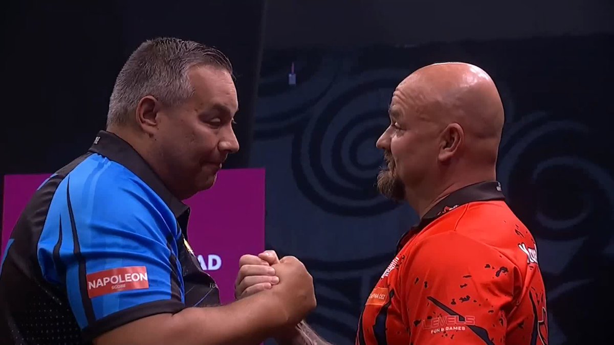 WATTIMENA SINKS SEDLACEK! Jermaine Wattimena fends off a late rally from Karel Sedlacek to book his place in the last 16, which simultaneously ends the Czech's hopes of World Grand Prix qualification! 📺 #ET13