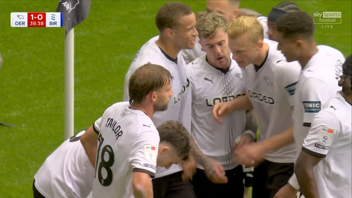 Derby hit the front! Bobby Clark fires past James Beadle to give the hosts the lead 👏