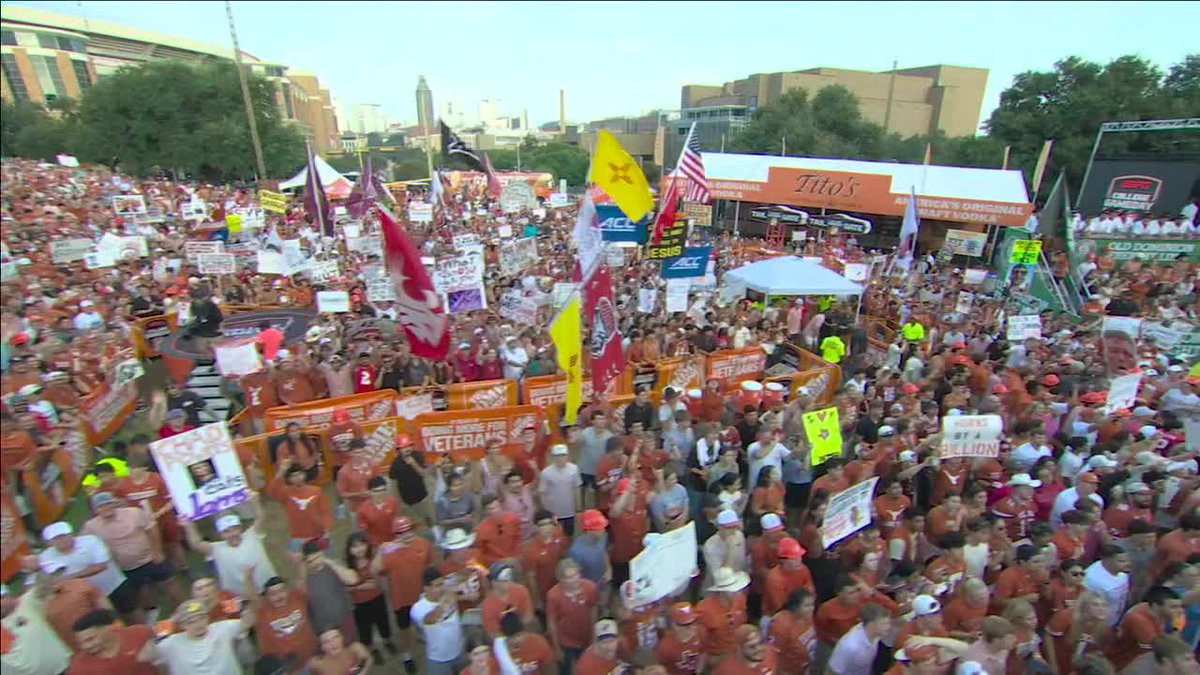 BIG TEN VS. THE SEC. OHIO STATE VS. TEXAS. Out here they say "Keep Austin weird." Well let's get weird and have ourselves a day of college football!