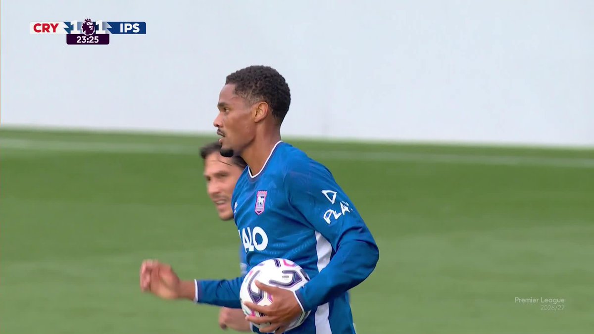 鋭いクロスにエメルソン🇧🇷 デイヴィスの速いスピードの ピンポイントクロスを #エメルソン が頭で叩き込む💥 🏴 2026/27 プレミアリーグ第4節 ⚔️ クリスタル・パレス v イプスウィッチ 📺