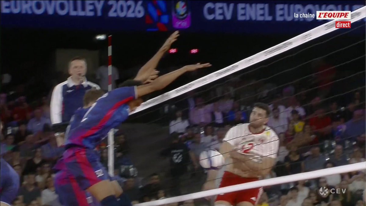 Iyegbekedo pour le monsterblock ! Quel match du jeune central français Suivez le match en direct sur la chaine >
