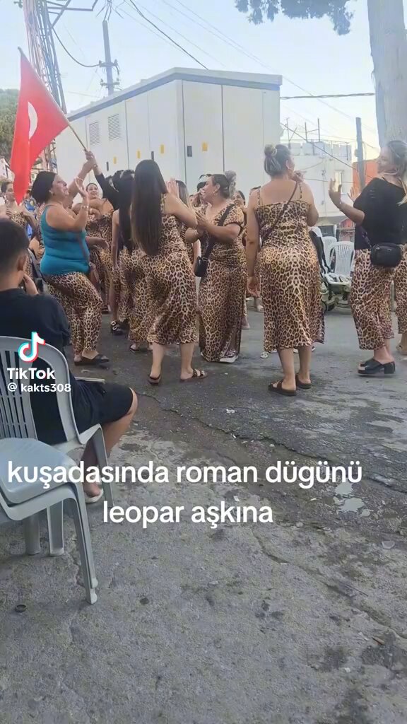 dress code leopar konseptli düğün