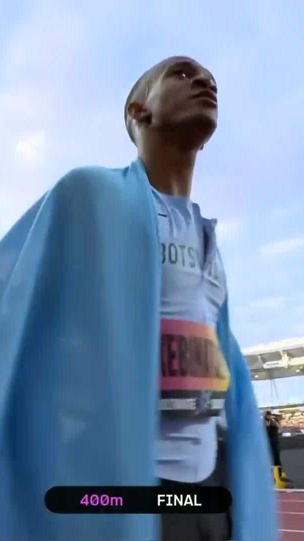 Collen Kebinatshipi is the 𝐔𝐋𝐓𝐈𝐌𝐀𝐓𝐄 Champion 🇧🇼🏆 He sets a new Botswana National Record in the Men's 400m with 43.39 👟💨 📺 Stream #WorldAthleticsUltimate on DStv: