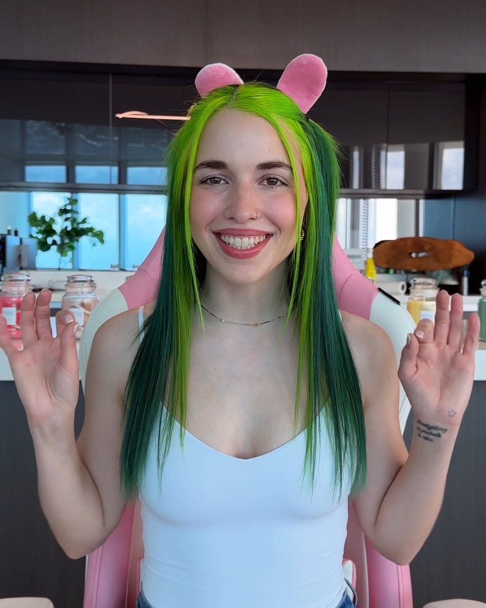The final cut of the Chaturbate commercial got Bailey’s stamp of approval. 🎬💋 Tap in and give us your take. ↓