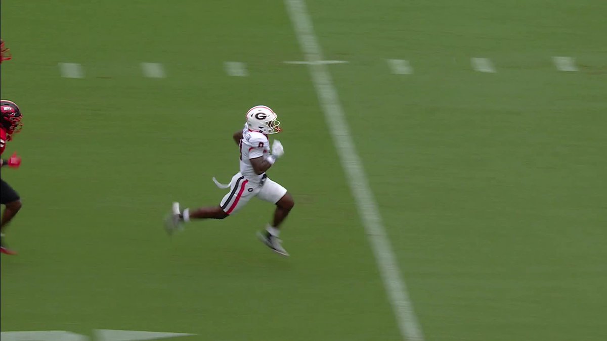 Perfect slant and 70 yards untouched! Almost as nice as those Georgia uniforms 😮‍💨