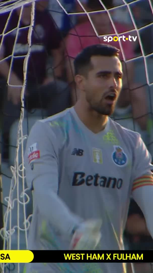 Diogo Costa a evitar um golaço 🤯 #sporttvportugal #LIGAnaSPORTTV #LigaPortugalBetclic #casapiaac #fcporto