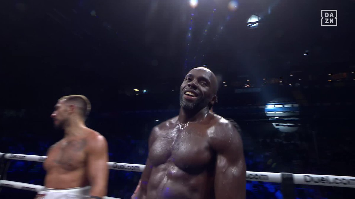 Ashley Rak-su get a hard-fought victory over Warren Spencer ๐ #McCannBigStacks | LIVE NOW on DAZN โช๏ธ