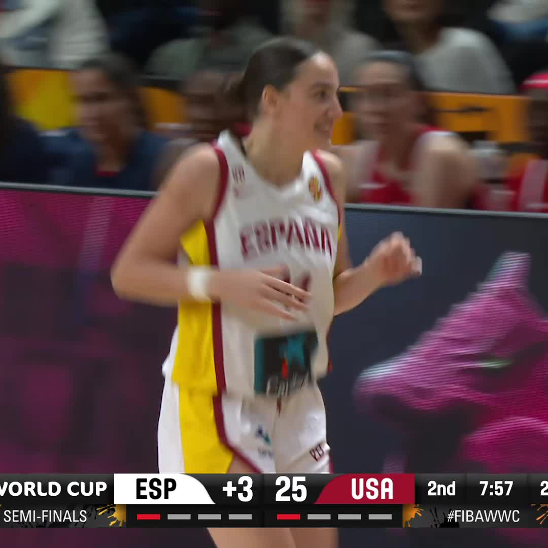 Iyana Martin is the youngest player ever to score more than 16 PTS in a Women's World Cup semi-final 🤯 SHE GOT 17 BEFORE THE FINAL QUARTER. 🔥 #FIBAWWC | FIBA Women's Basketball World Cup