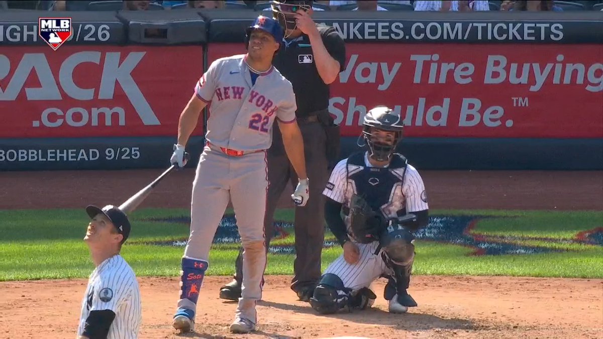 "I don't know if he intentionally wanted this ball up, but that's a mistake to Juan Soto." - Tom Verducci The New York Mets slugger makes it 6-2 with a 400-foot homer! 📺 #MLBNShowcase presented by CarShield
