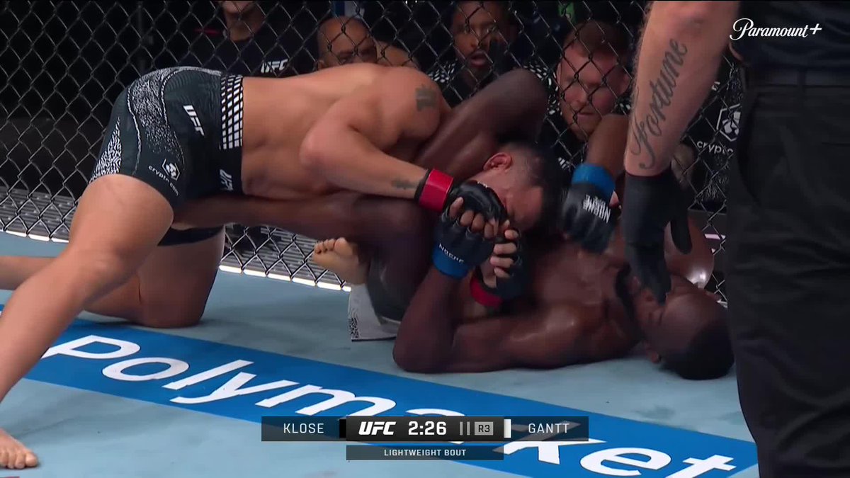 Tommy Gantt LOCKS IN the triangle and stays undefeated 🔥 📺 #NocheUFC on Paramount+