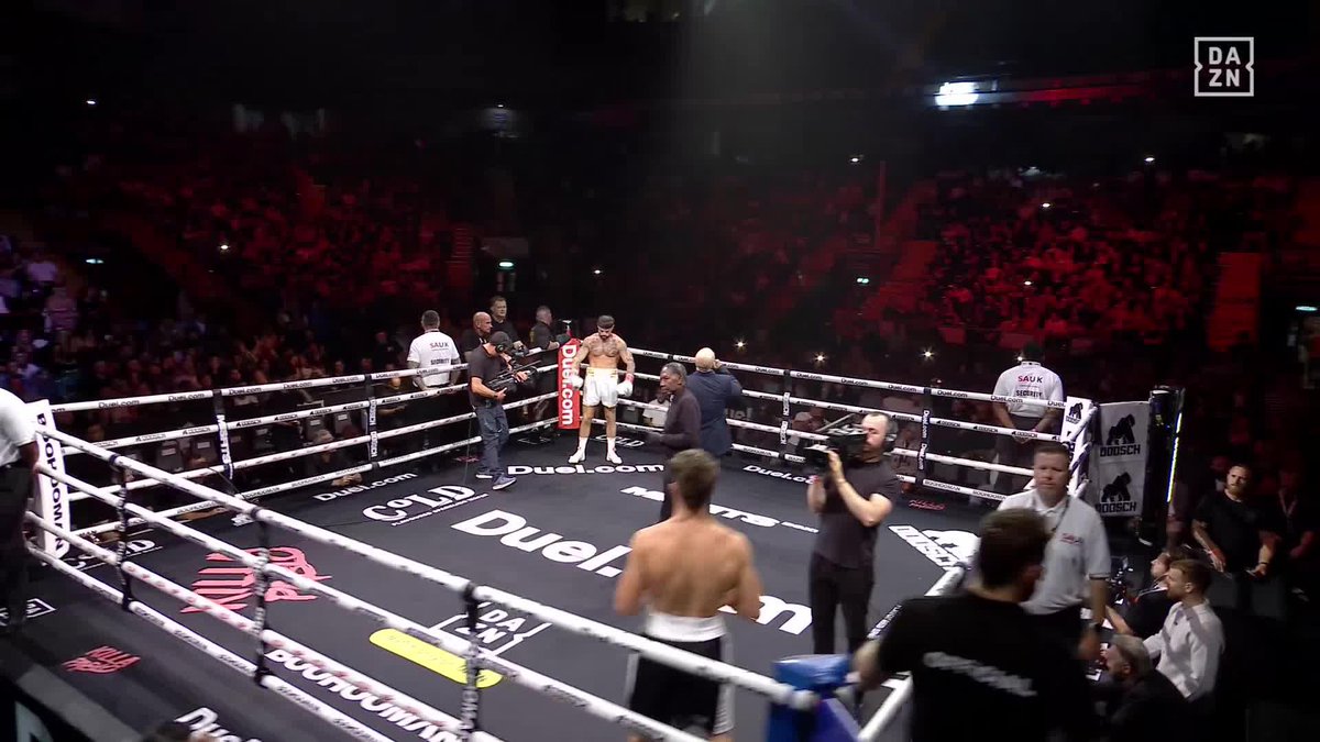 Ibiza Final Boss makes his walk in style 😮‍💨 #McCannBigStacks | LIVE NOW on DAZN ▪️