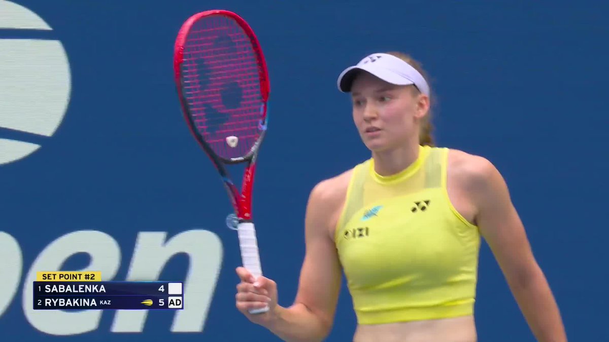 Elena Rybakina captures the opening set 6-4!