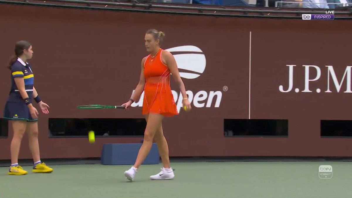 🎾 يلينا ريباكينا تحسم المجموعة الأولى أمام أرينا سابالينكا في نهائي فردي السيدات ببطولة أمريكا المفتوحة للتنس. #أمريكا_المفتوحة