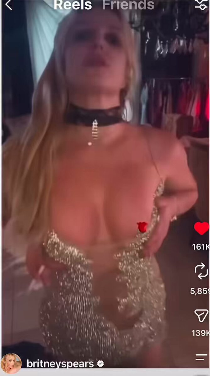 Can’t wait for the inevitable OnlyFans to drop. It’s just a matter of time. And what about the dude in the back? I’m sure he got an eyeful.