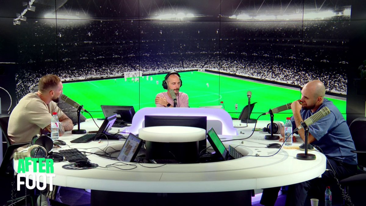 Faut-il s'inquiéter pour les Niçois, derniers de Ligue 1 ? 🎙𝚆𝚊𝚕𝚒𝚍 𝙰𝚌𝚑𝚎𝚛𝚌𝚑𝚘𝚞𝚛 : "Si avec Wahi, Amoura, Hein et Diop devant, tu n'arrives pas à te maintenir, c'est à mourir de rire... J'ai un gros doute sur le gardien. Pour moi, Yehvann Diouf n'est pas fiable."