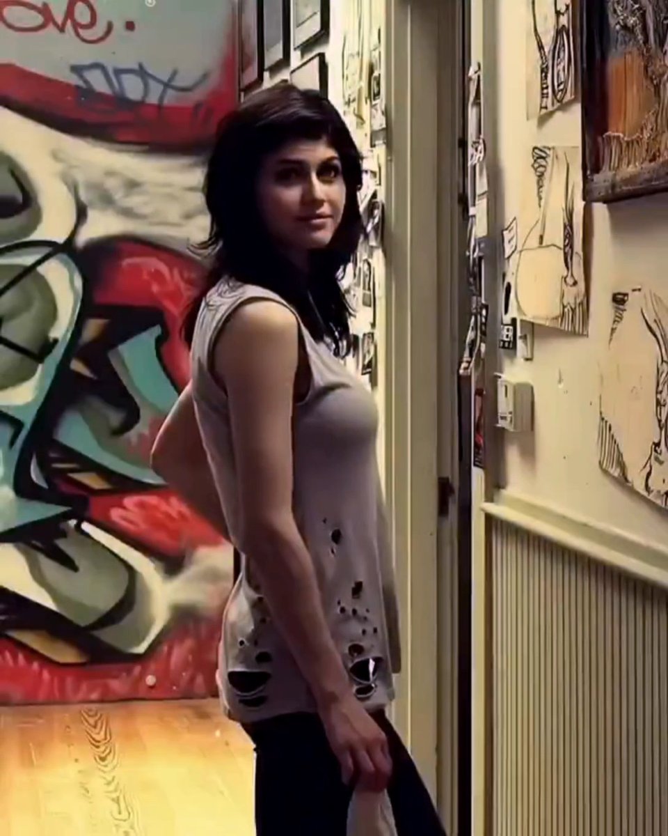 Alexandra Daddario