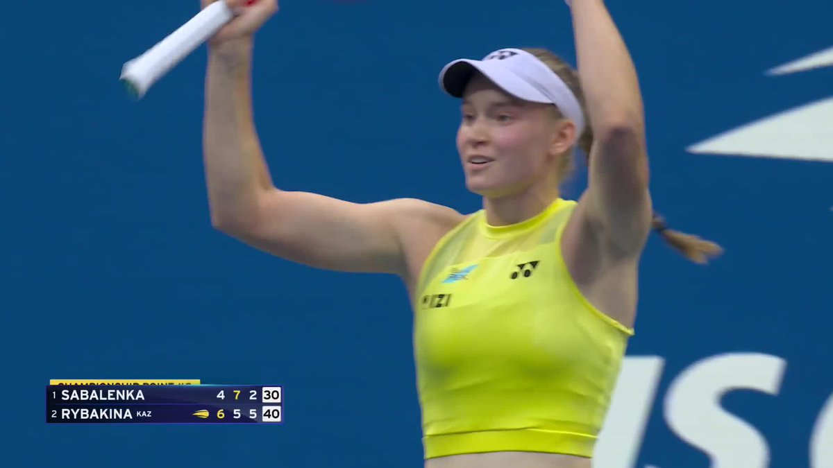 TOP OF THE WORLD 🌎 Elena Rybakina defeats Sabalenka 6-4, 5-7, 6-2 to claim her first US Open title!