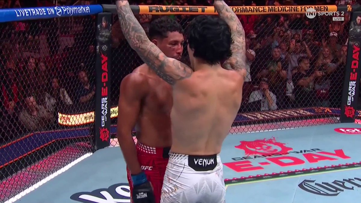This dam fight man That shit was awesome #UFCnoche