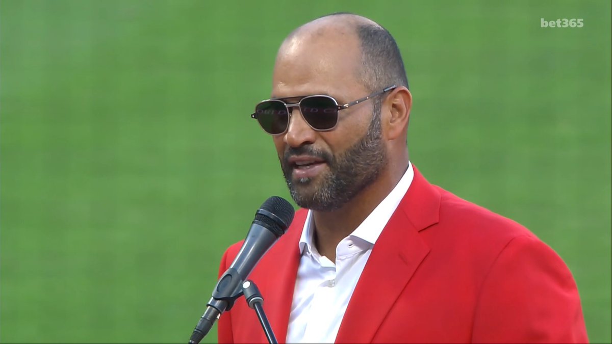 “You make St. Louis feel like home” Albert Pujols shows his appreciation for the fans upon being inducted into the St. Louis Cardinals Hall of Fame ❤️