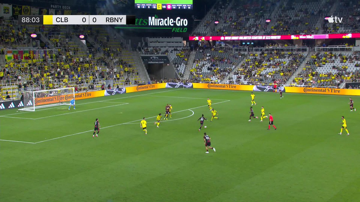 A moment of magic from Ronald Donkor! 🪄 Red Bull New York strike late in Columbus. 📺 Apple TV: