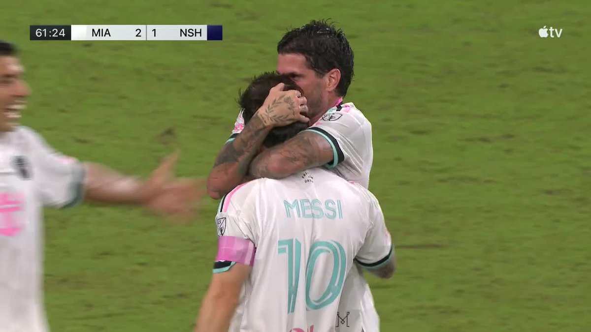 SE JUNTARON LOS AMIGOS: asistencia de De Paul y golazo de Leo Messi en el empate 2-2 de Inter Miami con Nashville SC en la #MLS. 📺 Major League Soccer on Apple TV