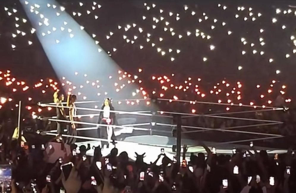THE RED LIGHTS SHINE AS STEPHANIE VAQUER MAKES HER ENTRANCE IN CHILE WHAT A MOMENT 🔥 #WWESantiago