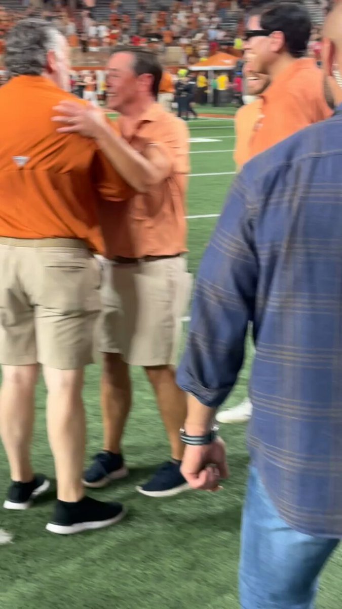 Celebrating tonight’s Incredible #Longhorn WIN with the @ruthlesspodcast crew on the field. 🤘🇺🇸🤘🇺🇸🤘 #hookem