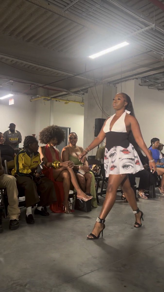 🚨ICYMI🇬🇭🇺🇸👗: Ghanaian dance creator lisaquama has kicked off a week of activities in New York, appearing as a VIP guest at the Opulence Fashion Show during New York Fashion Week(NYFW). The show featured designs from Marquis Foster, Brooke Lauren, HOK & DJS, among others. Quama is also expected to walk the runway, host an after-party and curate a dance showcase as her NYFW and Climate Week engagements continue. 🦅🇬🇭
