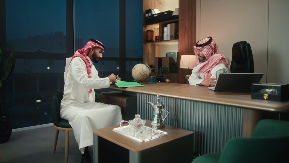 بين السؤال والقرار، معرفة في #اليوم_العالمي_للقانون، نحتفي بالمعرفة التي تقرّب الحقوق من أصحابها. #مراكز_ناجز | #من_حقك_تعرف