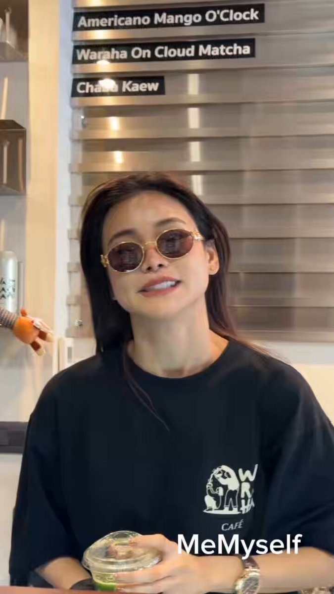 รอวันนั้น 🤍 Engfa asked "if" she has her own song in the next few years, what kind of songs do fans want to hear? Fans then asked what genre she wanted to sing? EF: ... (thinking) I think it might be something similar to Hourglass (Bowky Lion's song that she sang in the 4E final FM). #EngfaWaraha #อิงฟ้ามหาชน‌