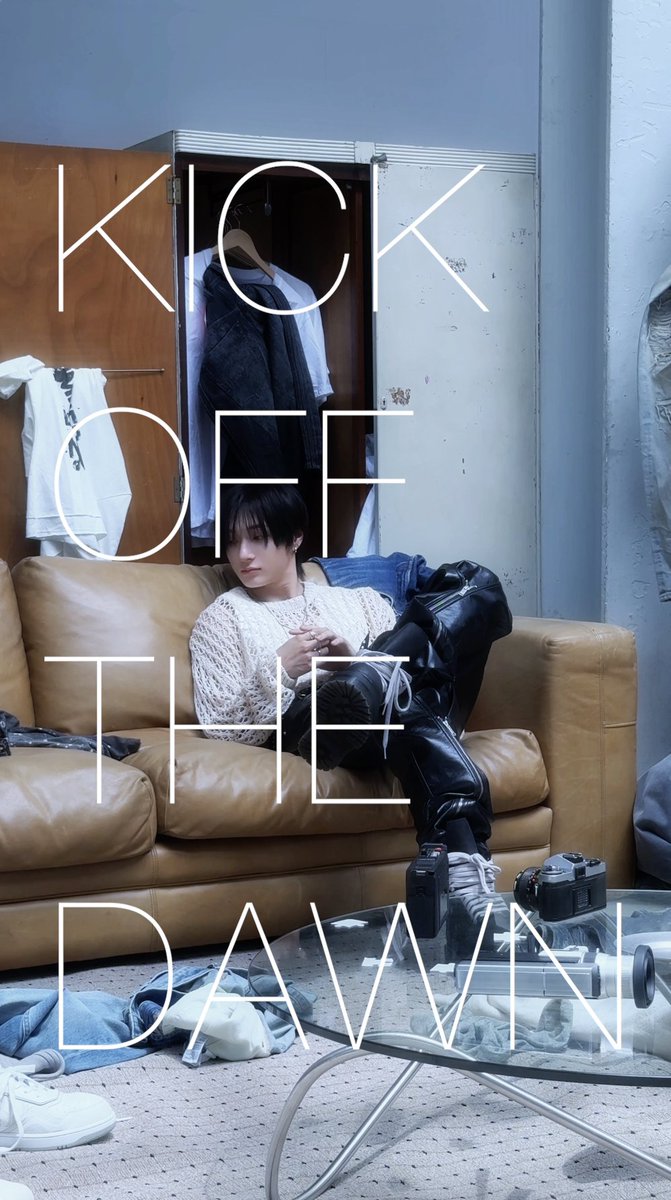 그래, 원래 이래 난 그래, 불완전해 Yeah, that's just how I am, yeah, I'm incomplete. KickFlip The 5th Mini Album "KICK OFF THE WALL Pt. 1" 2026.10.06 6PM (KST) Release! Pre-save & Pre-add : #KickFlip #킥플립 #동화 #Donghwa #KICKOFFTHEWALL_Pt1