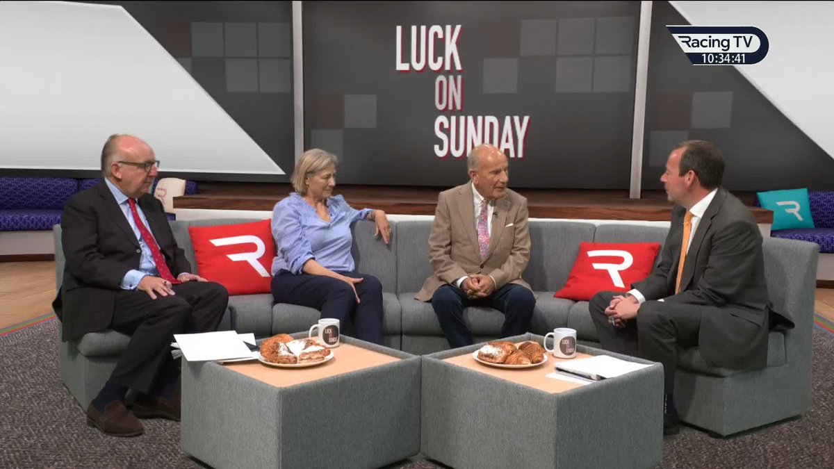 ๐ฃ๏ธ "He's got the best accountants in the world!" Sir Mark Prescott is truly in sparkling form on free-to-air #LuckOnSunday World Pool