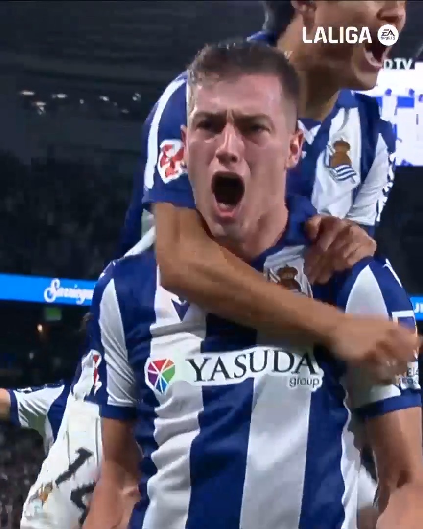 Un gol 𝗜𝗡𝗖𝗥𝗘𝗜́𝗕𝗟𝗘. 💙 Luka Sučić X Real Sociedad Fútbol RealSociedadAtelti