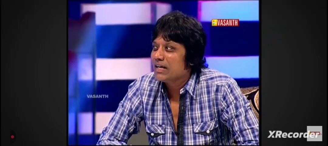 Story contd...😊 After his "New" experience, Vaali learnt how to "please" #ARR in SJS's next film.. When SJS checked on the lyrics, Vaali warned him "I have used the words that will appeal to Rahman..so just be quiet !". And SJS says "to satisfy Rahman's inner brain.." Vow !