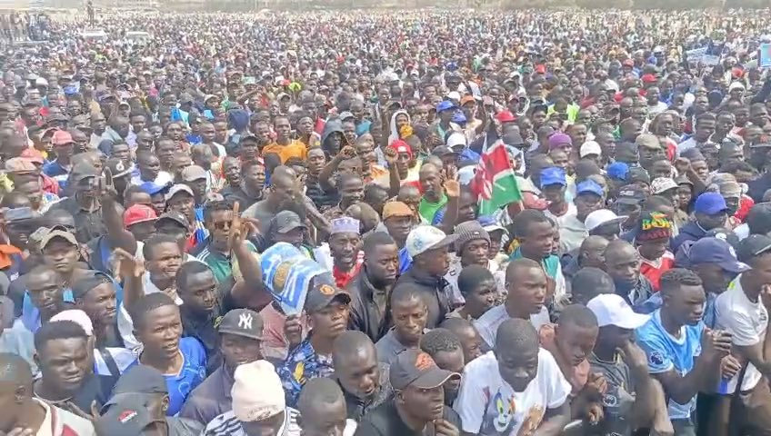 This is Jacaranda and H.E Edwin Sifuna and the rest of the Linda Mwananchi team have not landed. This is not just massive. This is a message and the message is clear. Kenyans want change. #NairobiNaSifuna