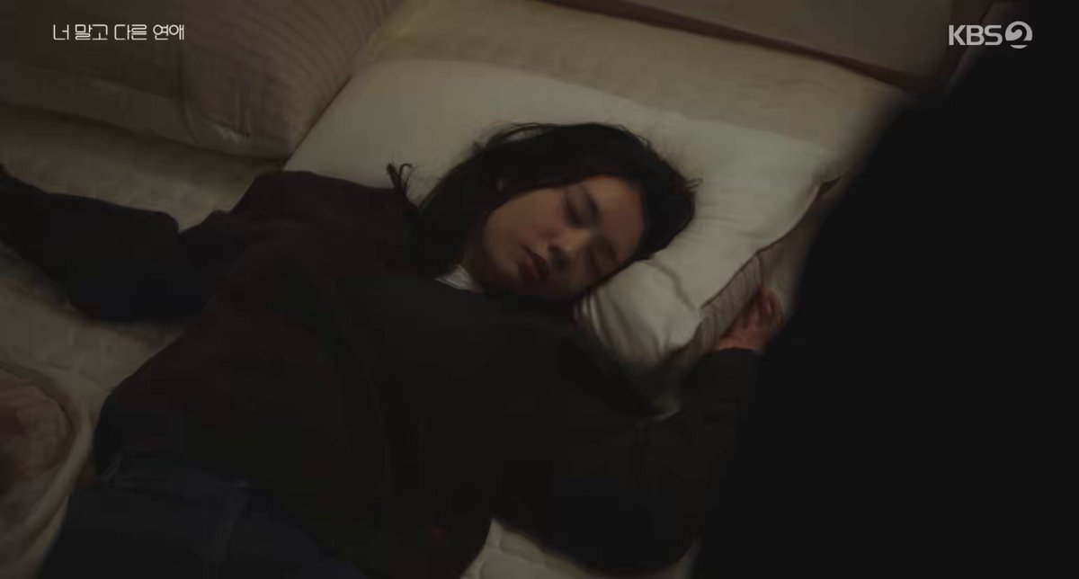 도어락 바꿔주러 왔다가 자기랑 헤어져서 우는 미도 남궁이 보는거 이거 왤케 맘이 아프지………
