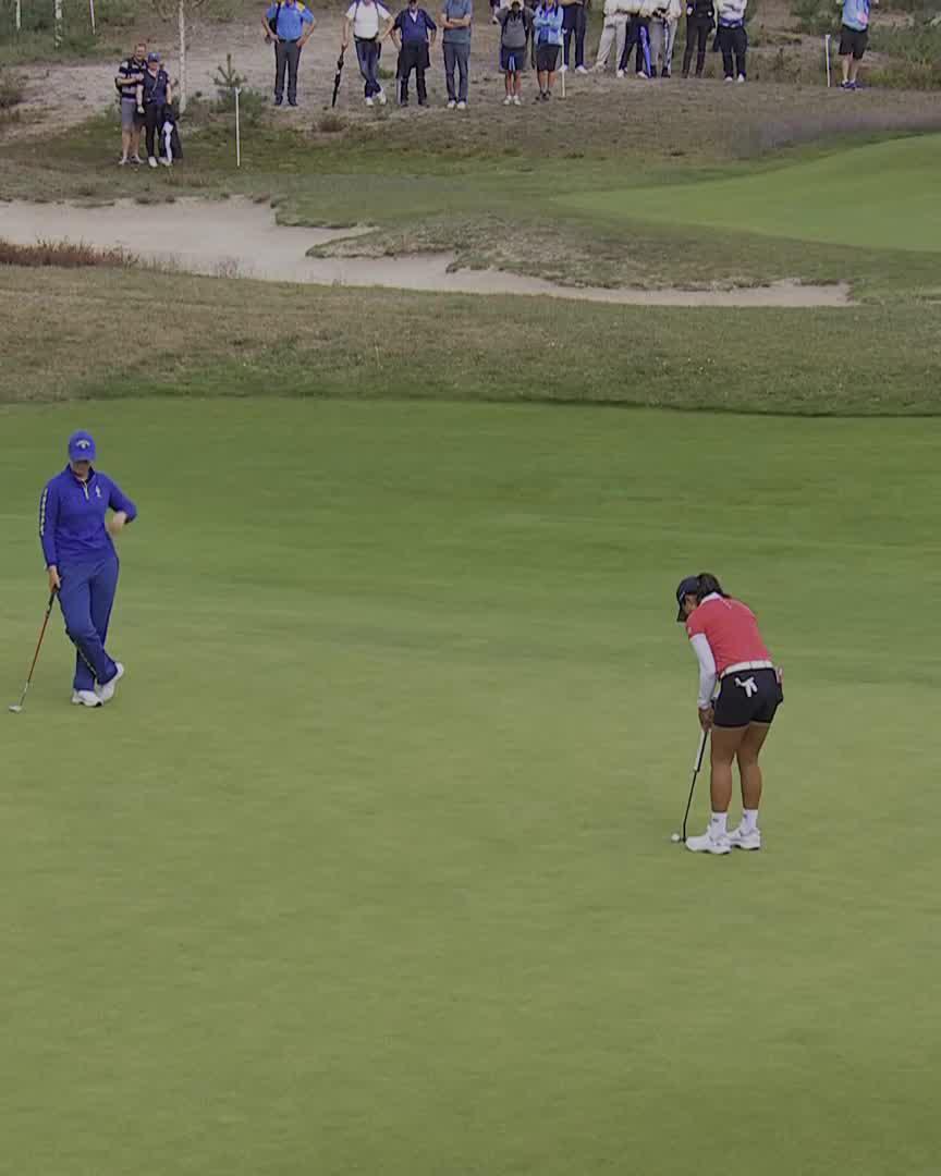 Auston Kim can't hear youuuuuuu 🔥 She makes this clutch putt to cut Lottie Woad's lead to just 1 up