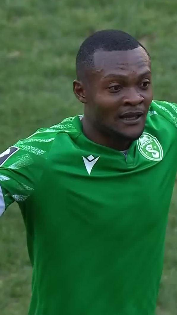The goal is given 👇 Christian Saile whips out the acrobatics to put Siwelele back in the game 🟢💥 📺 Stream #BetwayPrem on DStv: