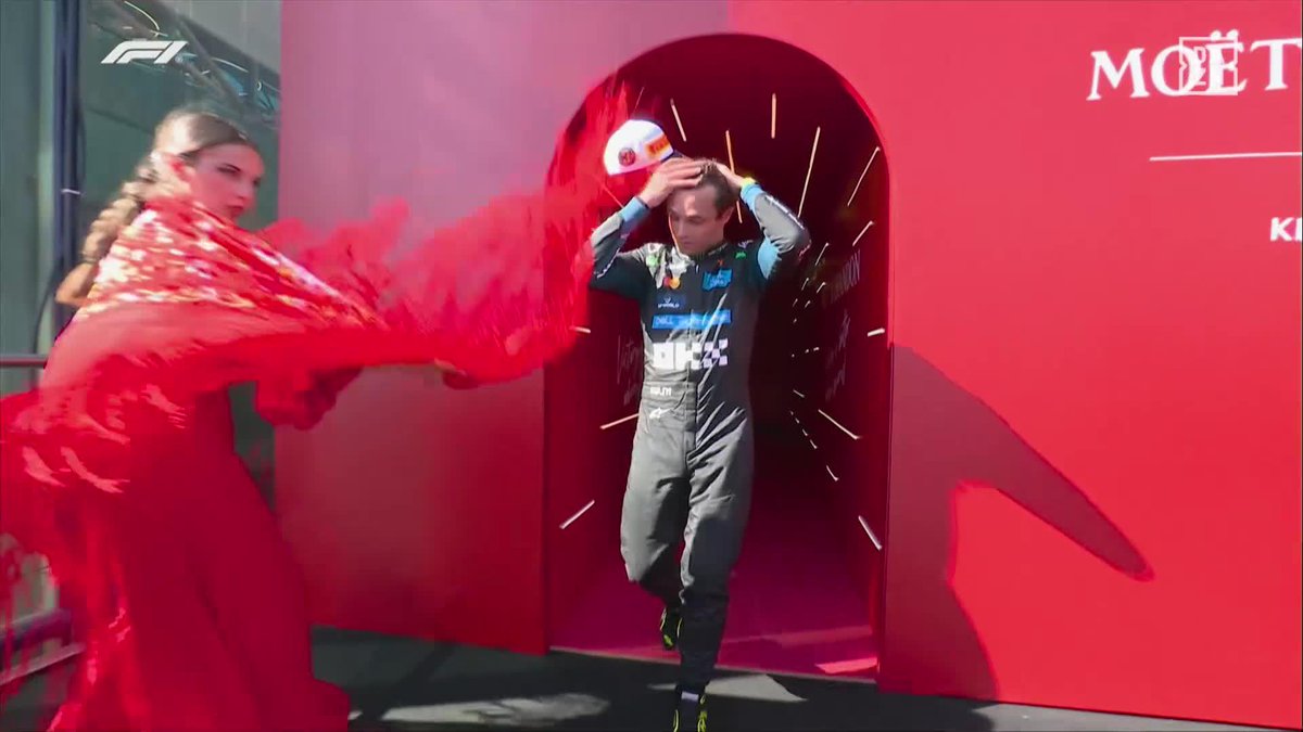 Antonelli, Verstappen y Norris, primeros pilotos que suben al podio en #MADRING Mucho arte aquí 💃 #EspañaDAZNF1 🇪🇸
