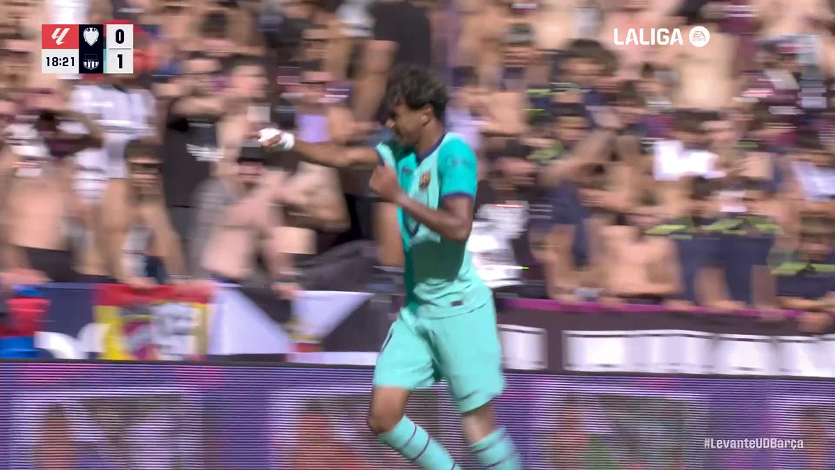 THE RAPHINHA-LAMINE CONNECTION IS SOMETHING ELSE… 🥶 #LaLigaHighlights