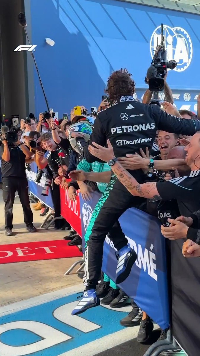 Let the celebrations begin! 🤩💪 #F1 #SpanishGP