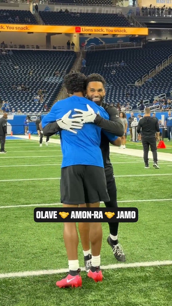 WR's link up 🤝