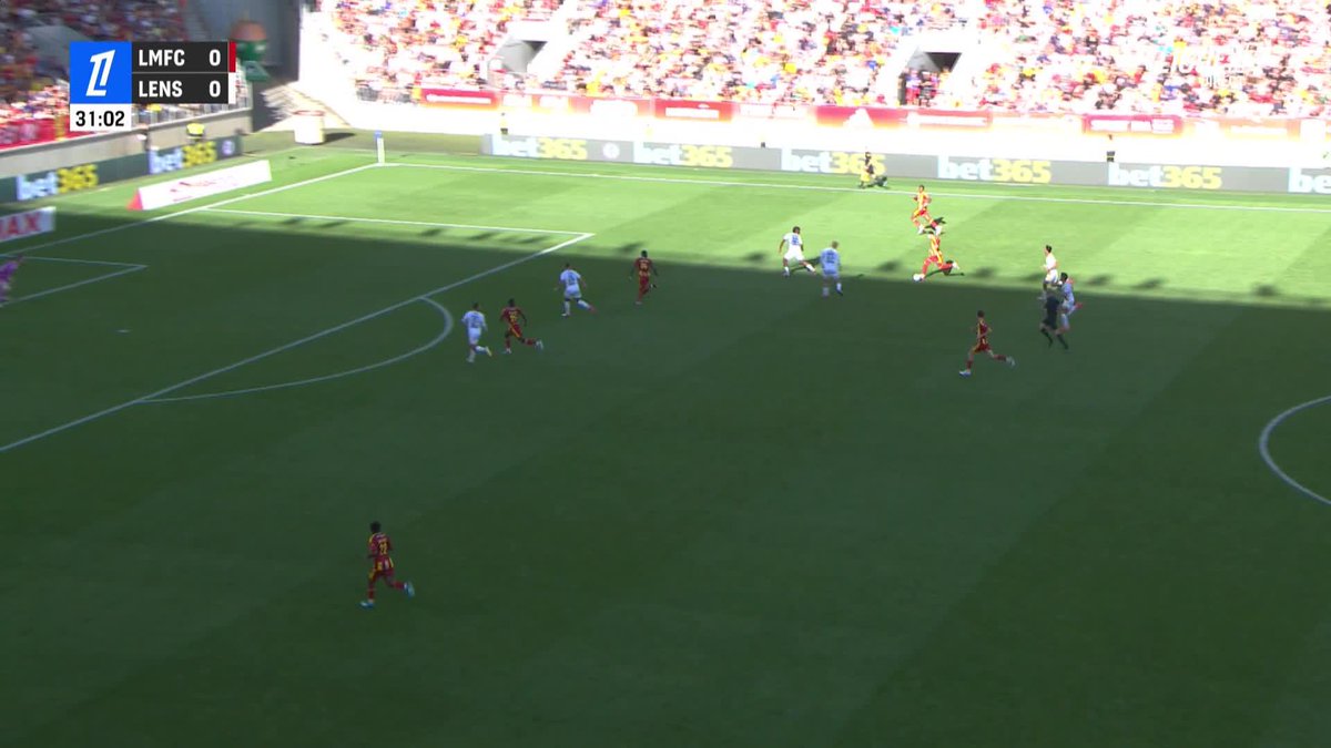 🚨 LE MANS OUVRE LE SCORE FACE AU RC LENS !!! 🤯 Ils sont bouillants les promus sur ce début de saison. 🔥 🎥 L1+