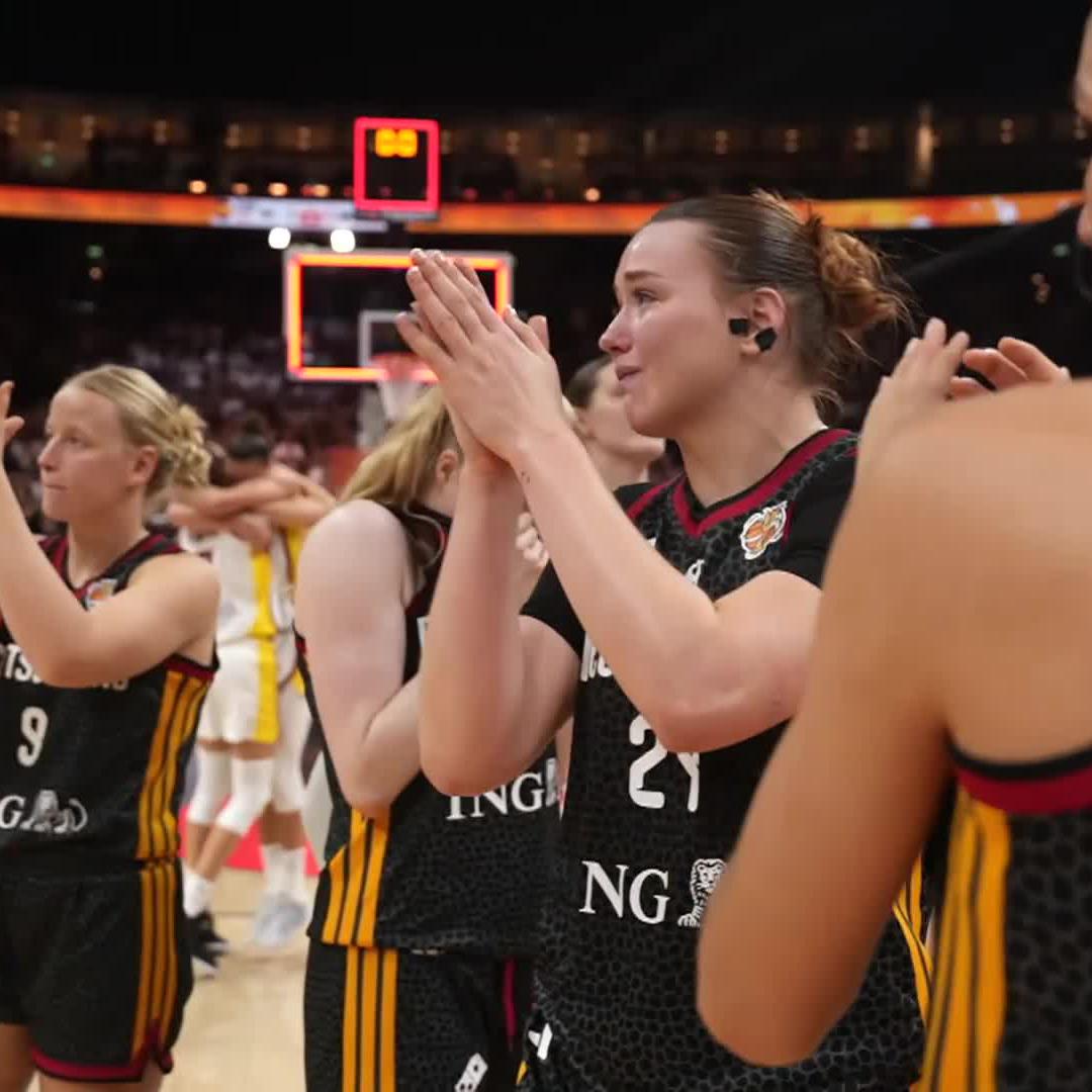 Huge round of applause for our hosts Germany 🇩🇪 who gave it all on the floor! They will be back! 👏 #FIBAWWC