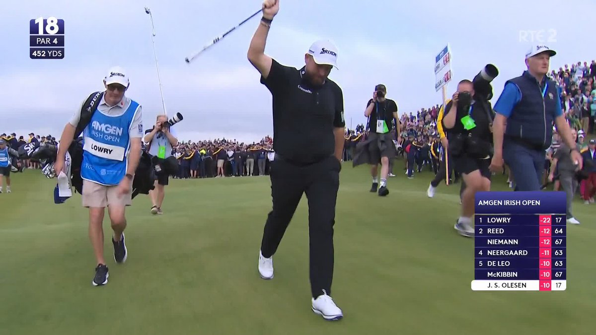 An incredible ovation for Shane Lowry as he heads to the 18th green. US President Donald Trump is part of those applauding the Offaly golfer.