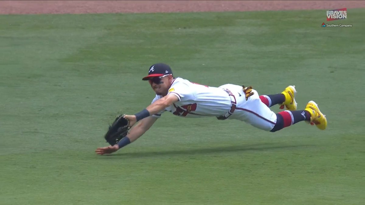 Mauricio Dubón lays out to take away a hit!